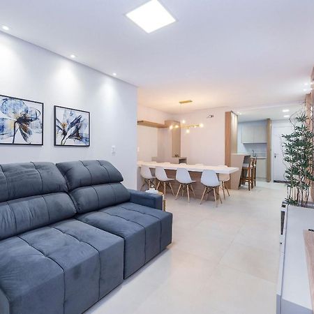 Adra 106 - Apartamento no centro de Bombinhas - Rooftop com piscina e academia - À poucos metros da praia Exterior foto
