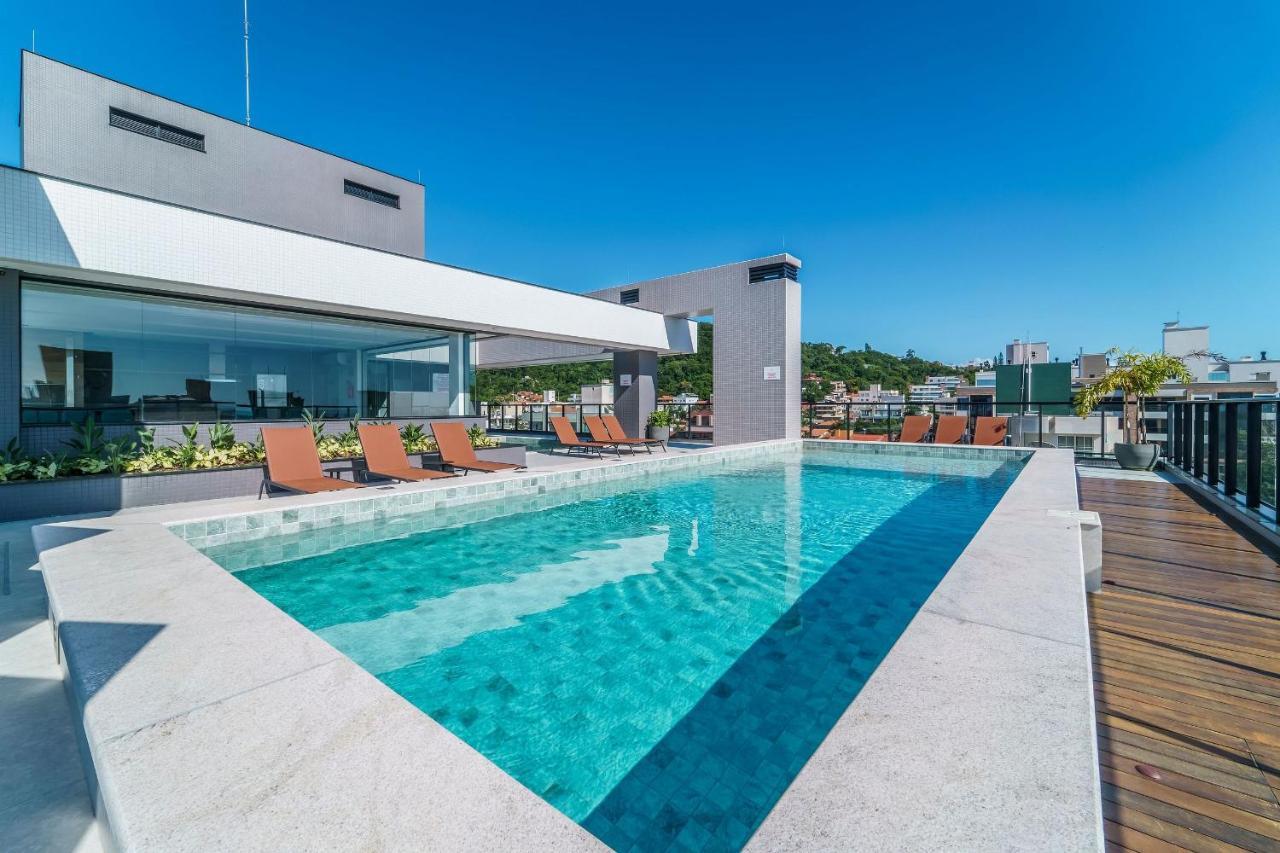 Adra 106 - Apartamento no centro de Bombinhas - Rooftop com piscina e academia - À poucos metros da praia Exterior foto